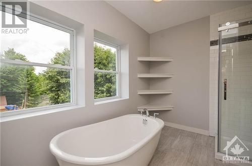 1179 Shillington Avenue, Ottawa, ON - Indoor Photo Showing Bathroom