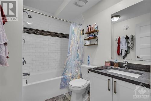 1179 Shillington Avenue, Ottawa, ON - Indoor Photo Showing Bathroom