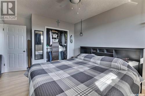 309 Coldwell Road, Regina, SK - Indoor Photo Showing Bedroom