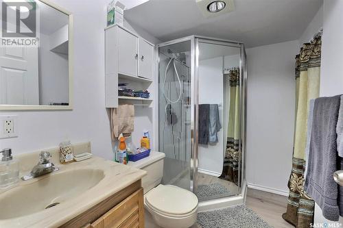 309 Coldwell Road, Regina, SK - Indoor Photo Showing Bathroom