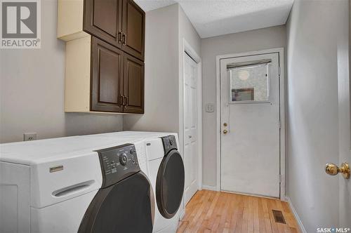322 Forsyth Crescent, Saskatoon, SK - Indoor Photo Showing Laundry Room