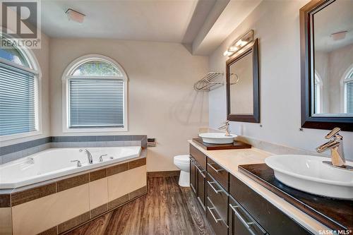 322 Forsyth Crescent, Saskatoon, SK - Indoor Photo Showing Bathroom