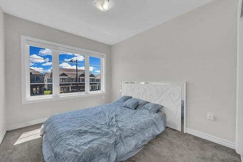 53 Lillian Way, Caledonia, ON - Indoor Photo Showing Bedroom