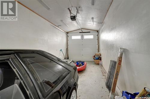 1634 Grace Street, Moose Jaw, SK - Indoor Photo Showing Garage