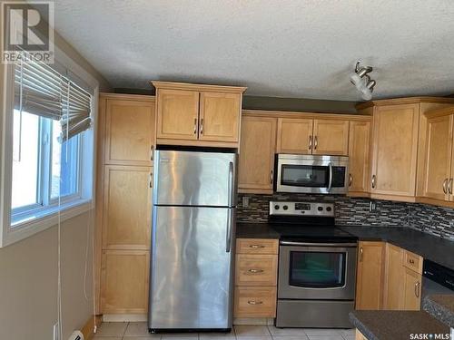 8 15 Coventry Road, Regina, SK - Indoor Photo Showing Kitchen With Stainless Steel Kitchen