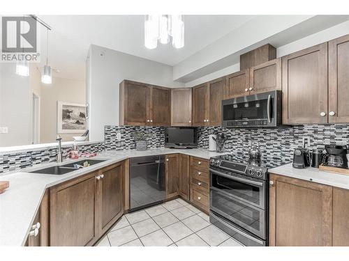 1128 Sunset Drive Unit# 1202, Kelowna, BC - Indoor Photo Showing Kitchen With Double Sink With Upgraded Kitchen