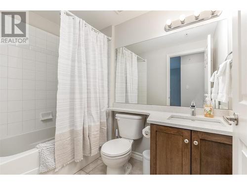 1128 Sunset Drive Unit# 1202, Kelowna, BC - Indoor Photo Showing Bathroom