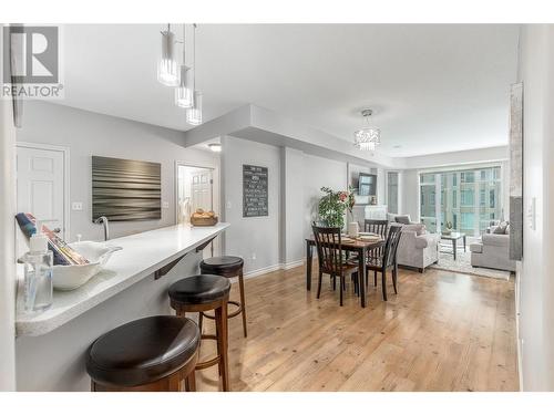 1128 Sunset Drive Unit# 1202, Kelowna, BC - Indoor Photo Showing Dining Room