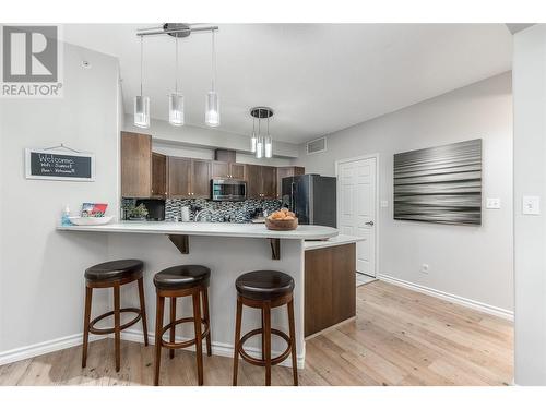 1128 Sunset Drive Unit# 1202, Kelowna, BC - Indoor Photo Showing Kitchen