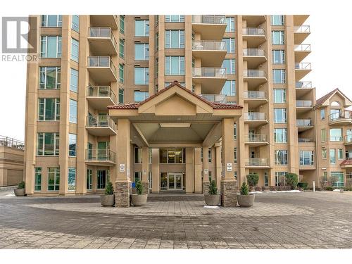 1128 Sunset Drive Unit# 1202, Kelowna, BC - Outdoor With Facade