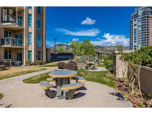 1128 Sunset Drive Unit# 1202, Kelowna, BC - Outdoor