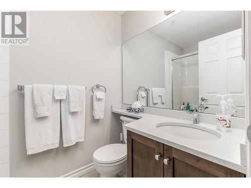 1128 Sunset Drive Unit# 1202, Kelowna, BC - Indoor Photo Showing Bathroom