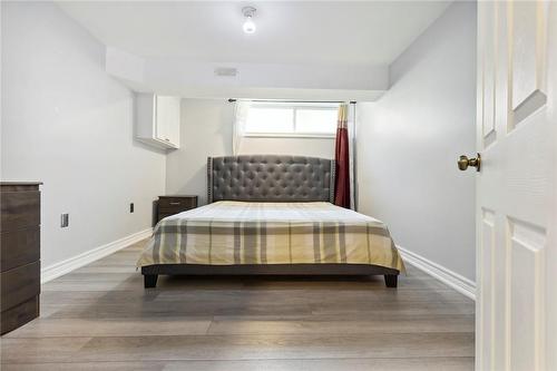 7 Sheffield Avenue, Brantford, ON - Indoor Photo Showing Bedroom