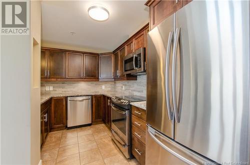 185 Royal Oaks Boulevard Unit# 110, Moncton, NB - Indoor Photo Showing Kitchen With Upgraded Kitchen