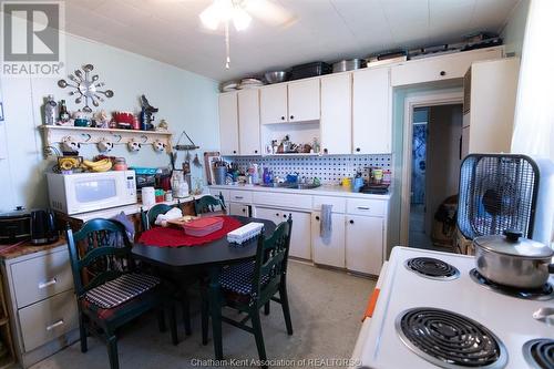 23-27 William Street, Merlin, ON - Indoor Photo Showing Kitchen