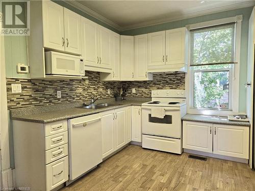 590 Wyld Street, North Bay, ON - Indoor Photo Showing Kitchen With Double Sink