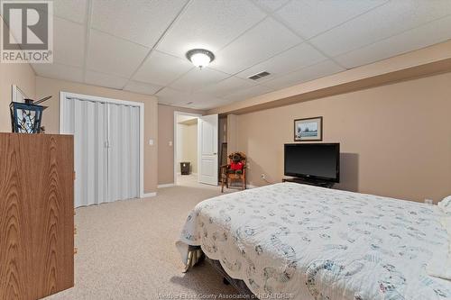 11 Jan'S, Kingsville, ON - Indoor Photo Showing Bedroom