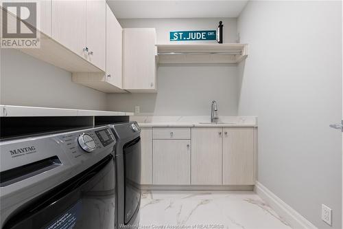 957 St. Jude Court, Windsor, ON - Indoor Photo Showing Laundry Room