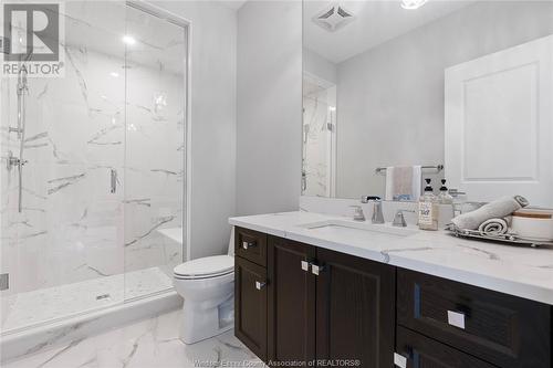 952 St. Jude Court, Windsor, ON - Indoor Photo Showing Bathroom