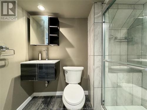 2845 Virginia Park, Windsor, ON - Indoor Photo Showing Bathroom