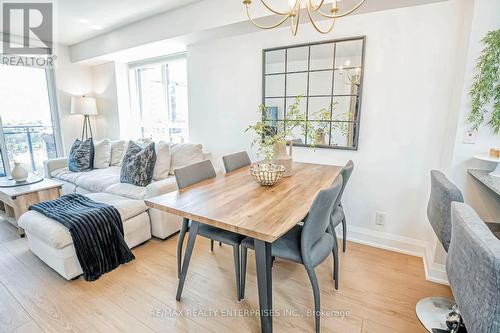 715 - 55 De Boers Drive, Toronto, ON - Indoor Photo Showing Dining Room