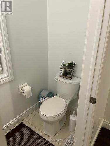 225 Freure Drive, Cambridge, ON - Indoor Photo Showing Bathroom