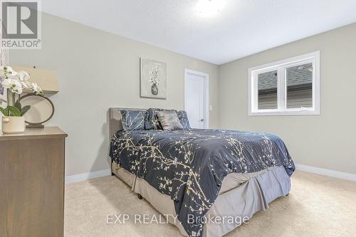 152 Cittadella Boulevard, Hamilton, ON - Indoor Photo Showing Bedroom