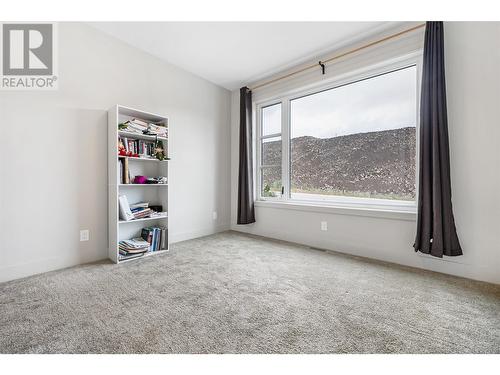 647 Acadia Street, Kelowna, BC - Indoor