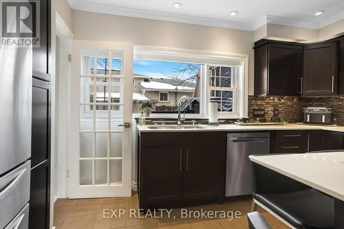 8 Warwick Road, Hamilton, ON - Indoor Photo Showing Kitchen