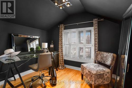 8 Warwick Road, Hamilton, ON - Indoor