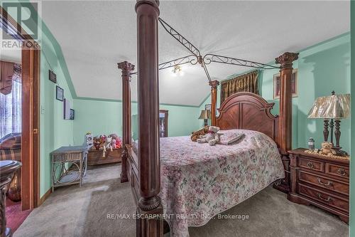 394 4Th Line, Haldimand, ON - Indoor Photo Showing Bedroom