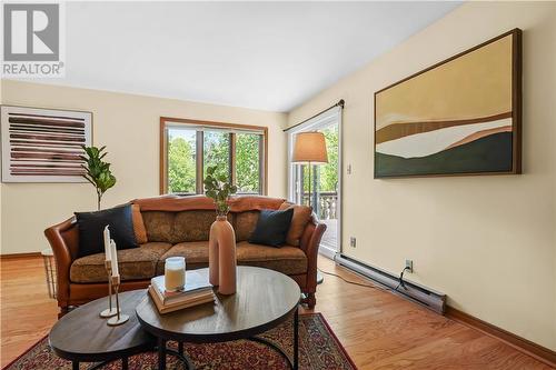 74 Indian Road, Sudbury, ON - Indoor Photo Showing Living Room