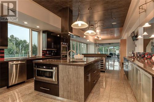 2410 South Bay Road, Sudbury, ON - Indoor Photo Showing Kitchen With Upgraded Kitchen