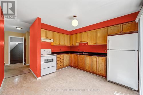 38 Peregrine Road, Barrie, ON - Indoor Photo Showing Kitchen