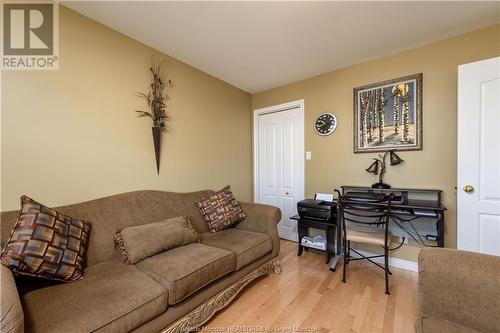 49 Firmin Cres, Dieppe, NB - Indoor Photo Showing Living Room