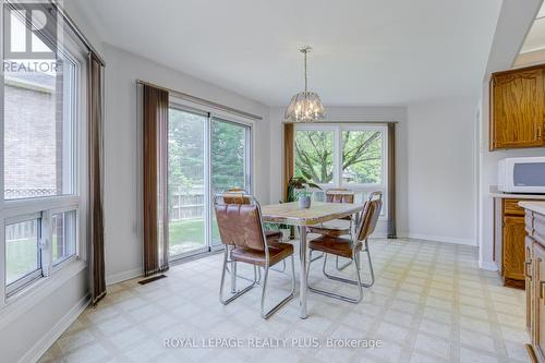 4494 Haydock Park Drive, Mississauga, ON - Indoor Photo Showing Dining Room