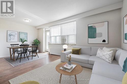 606 - 50 Gulliver Road, Toronto (Brookhaven-Amesbury), ON - Indoor Photo Showing Living Room