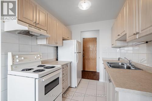 606 - 50 Gulliver Road, Toronto, ON - Indoor Photo Showing Kitchen With Double Sink