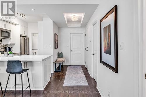 307 - 80 Port Street E, Mississauga, ON - Indoor Photo Showing Kitchen