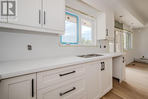 640 Dynes Road, Burlington, ON - Indoor Photo Showing Kitchen With Double Sink