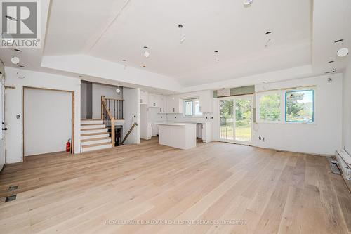 640 Dynes Road, Burlington, ON - Indoor Photo Showing Other Room