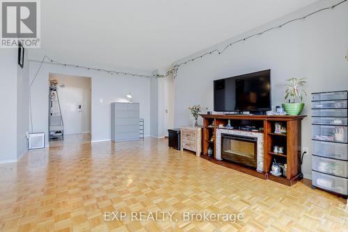 1607 - 85 Emmett Avenue, Toronto, ON - Indoor Photo Showing Living Room