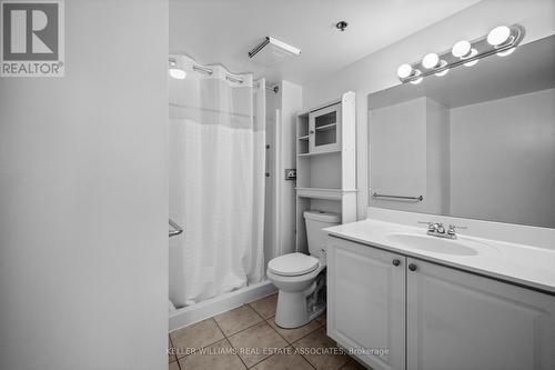 1215 - 100 Burloak Drive, Burlington, ON - Indoor Photo Showing Bathroom