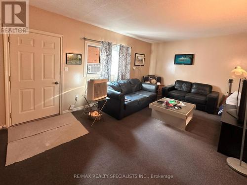 196 - 195 Denistoun Street, Welland, ON - Indoor Photo Showing Living Room