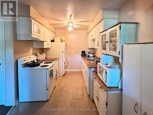 196 - 195 Denistoun Street, Welland, ON - Indoor Photo Showing Kitchen