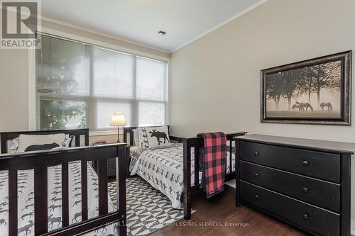 675 North Shore Boulevard E, Burlington, ON - Indoor Photo Showing Bedroom