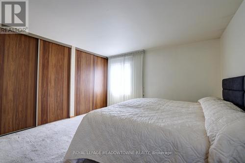 3426 Autumnleaf Crescent, Mississauga, ON - Indoor Photo Showing Bedroom