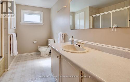 3426 Autumnleaf Crescent, Mississauga, ON - Indoor Photo Showing Bathroom