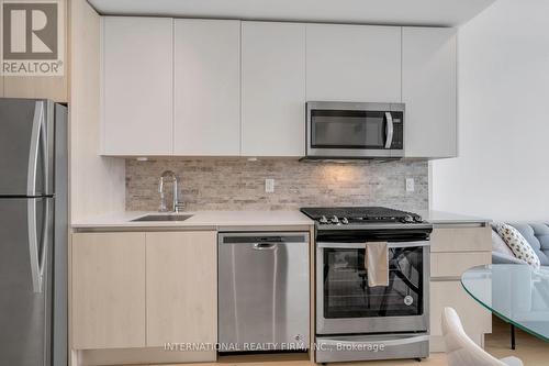 2806 - 2A Church Street, Toronto, ON - Indoor Photo Showing Kitchen