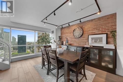 3209 - 10 Yonge Street, Toronto, ON - Indoor Photo Showing Dining Room